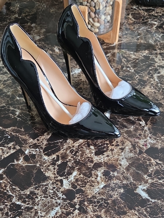 Coleter Shoes - Black Patent Pointed-Toe High Heel Pumps